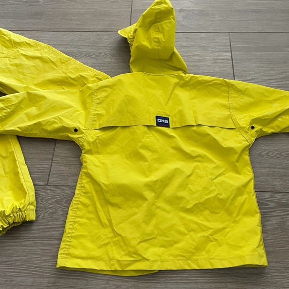 OshKosh Rain Coat and Pants - size 3X - Picture 2 of 10
